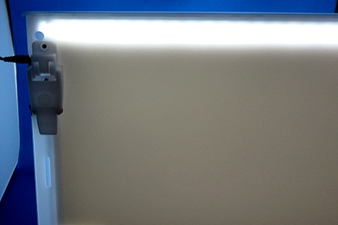 トレビュアーB4-100LEDトレース台04