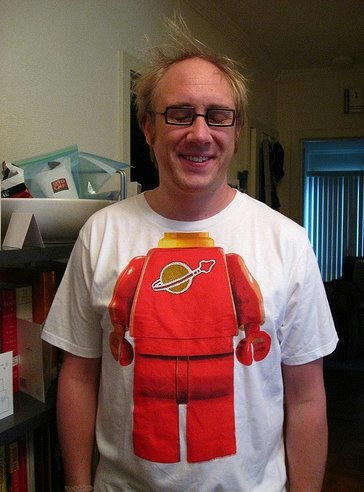 ミニフィグになりきれるミニフィグTシャツ