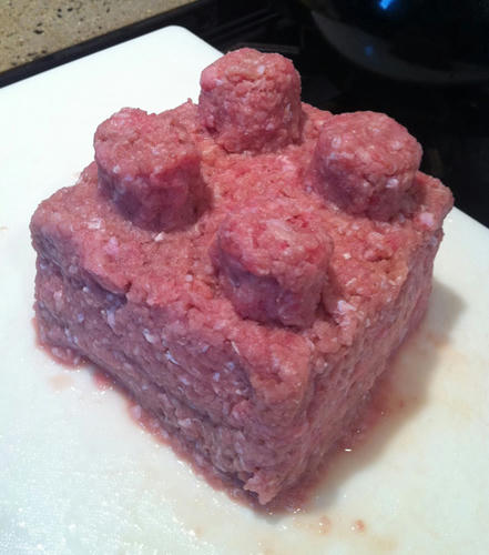 肉々しいレゴ