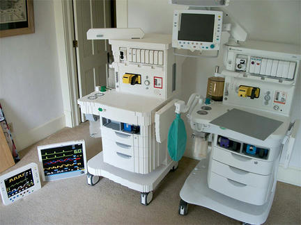 レゴ製原寸大医療機器