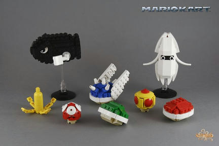 LEGOでつくられたマリオカートのアイテムたち