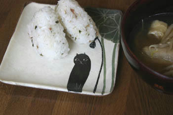 黒ネコ角皿