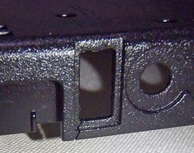 ThinkPad R61 ボトムケース割れ補修：底面からの割れは左側面USB部までつながっている