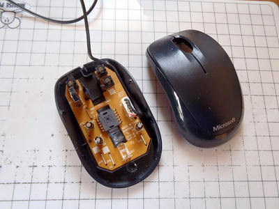 Microsoft Compact Optical Mouse 500上部カバー外し