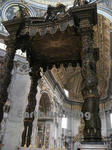 サン・ピエトロ大聖堂（St. Peter's Basilica）のバルダッキーノの大天蓋（Bernini's baldacchino）