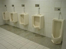 京王プラザホテル多摩　1階メインエントランストイレ