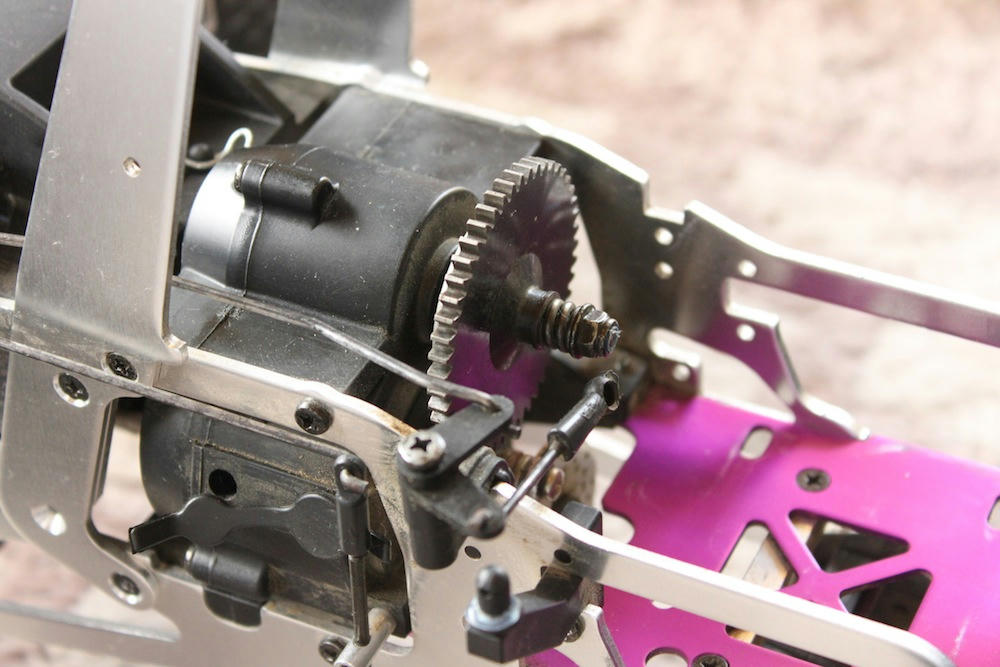半額 HPI 73931 サベージ レーシングシャーシ 未使用