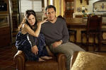 mary-louise-parker-y-demian-bichir-en-weeds.jpg