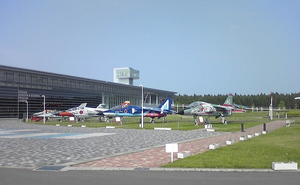 三沢航空科学館の大空ひろば