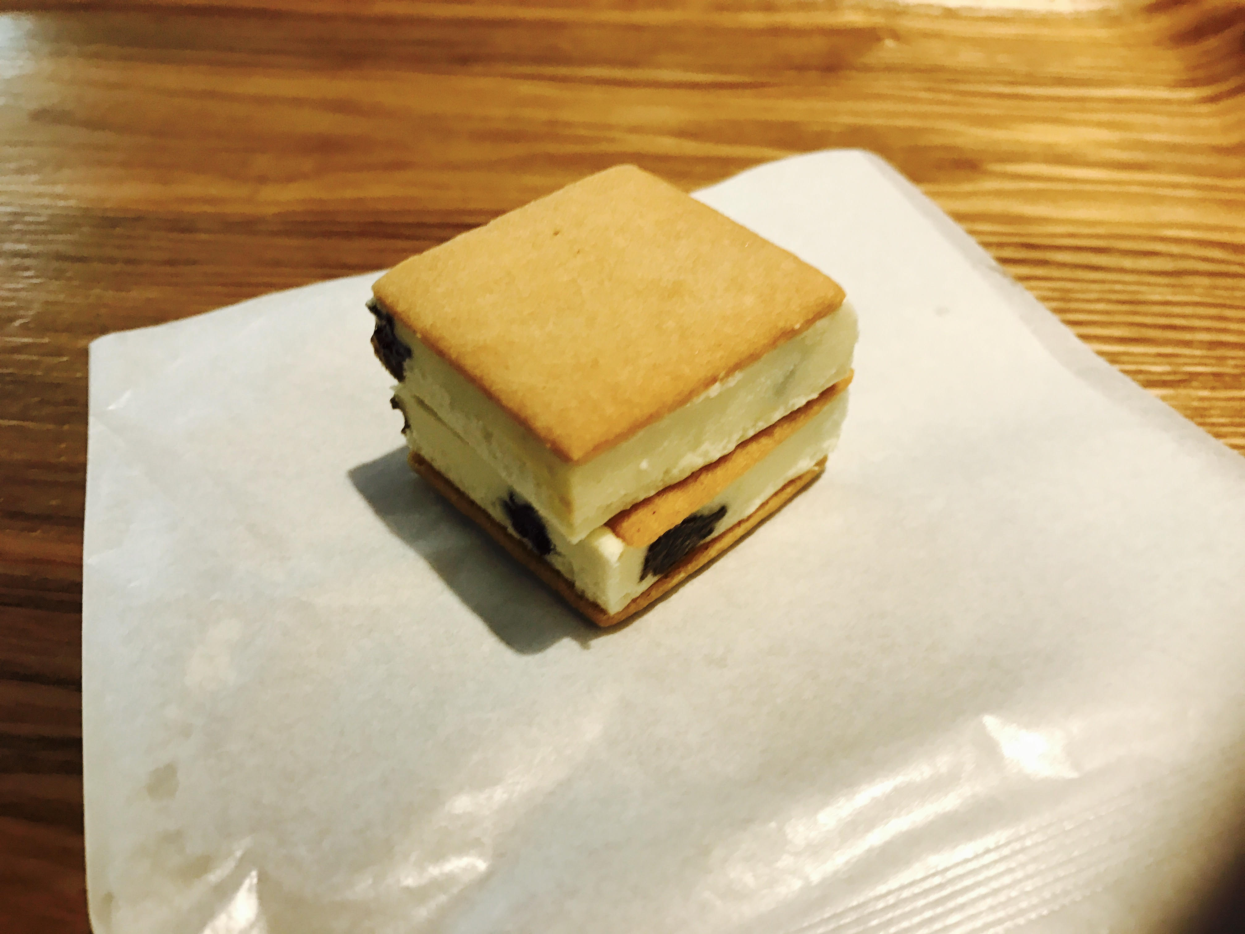 帯広駅付近で食べた豚丼と六花亭のマルセイアイスサンド