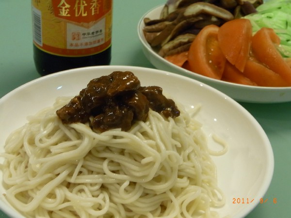 ジャージャー麺