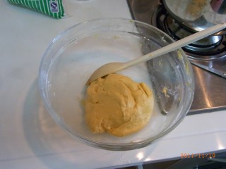 これ以上柔らかかったら丸められないかも…くらいの柔らかさです