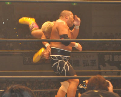 石井智宏vs本間朋晃