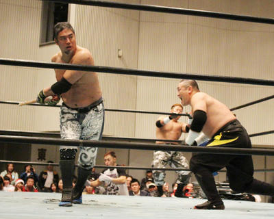 星野、竹田vs伊東、高橋