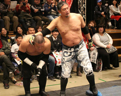星野、竹田vs伊東、高橋