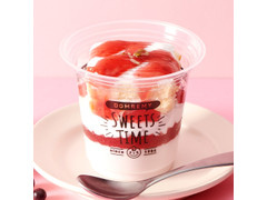 ドンレミー 3種ベリー＆チーズのパフェ