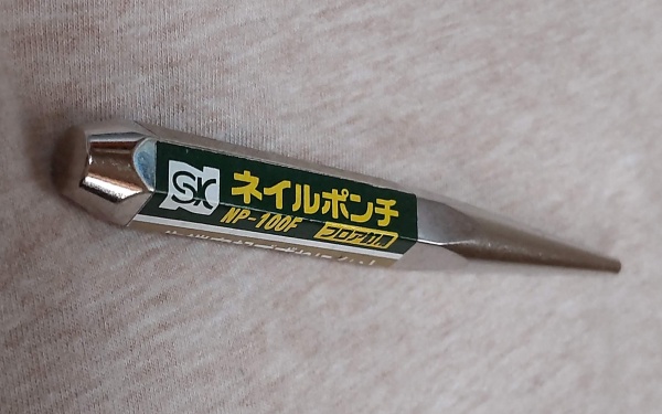 ネイルポンチ