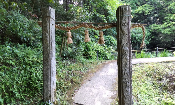 黄泉比良坂