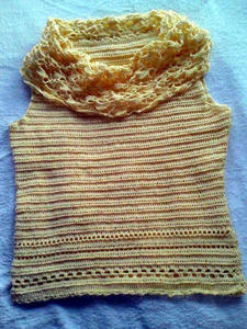 黄色いサマーニット