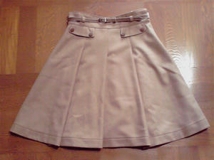 シンプルスカート