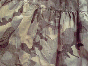 迷彩スカートアップ