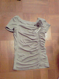 コサージュ付カットソー