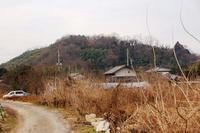 内匠城、東側からの遠景