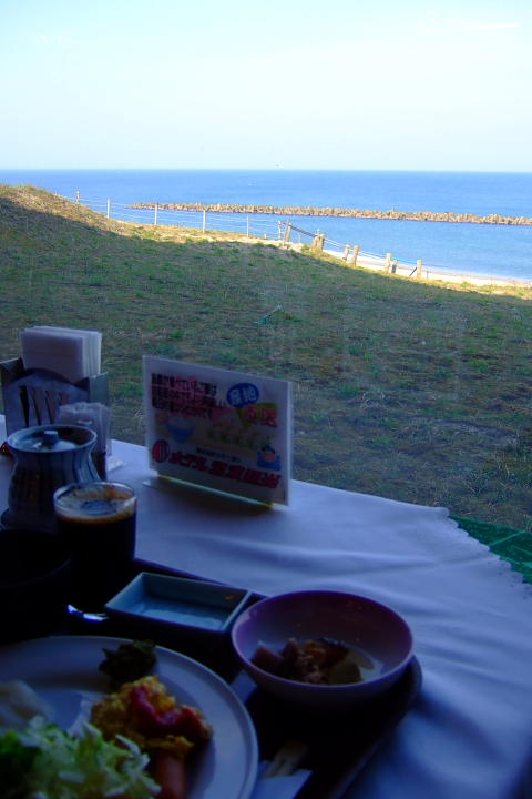 ホテル瀬波観光の朝食バイキング