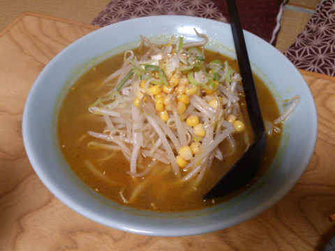 どんたく　カレーラーメン。頼む奴いるのかな