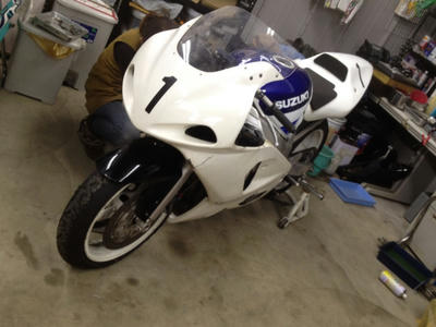 カウルが載って形に！！