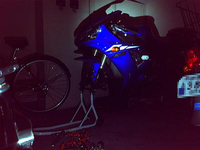 2号機からフロントタイヤを拝借