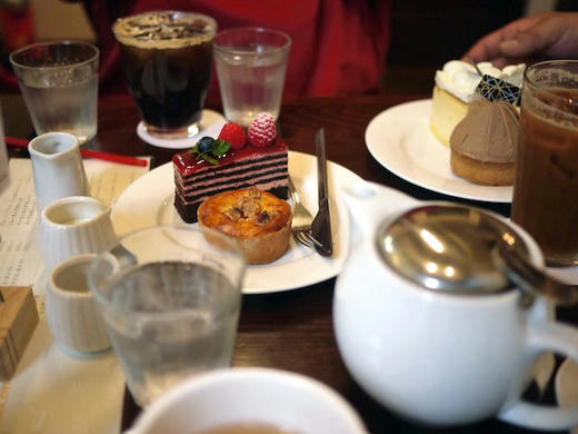 cakes.jpg