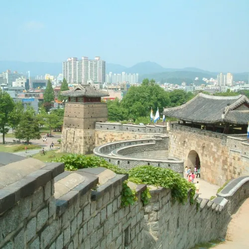 華城　城郭