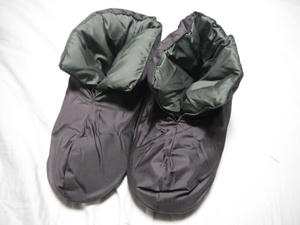 ダウンルームシューズ