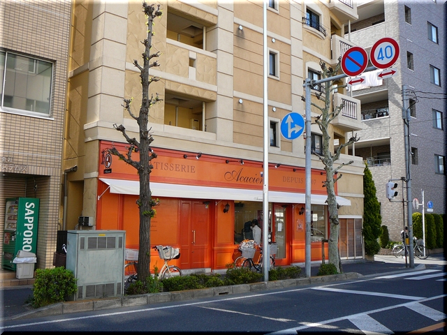 ほぼオレンジ一色。かなり目立ちます！