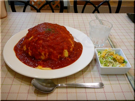 特製トマトソースのオムライス（特盛サイズ）
