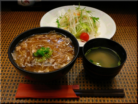 ふかひれ丼＋ふかひれ美人サラダ