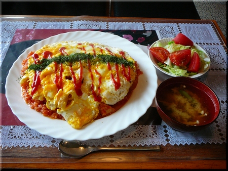 ビックリ！オムライス