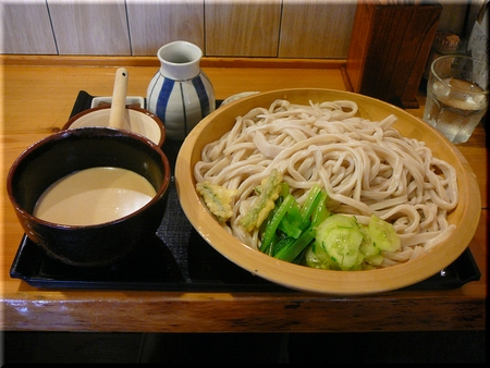ごま汁うどん(超特大盛り)