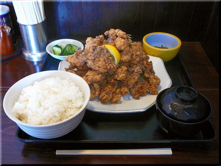 鶏竜田揚げ定食得盛り（ライス・大）