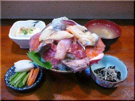 海鮮丼（上・大盛り）