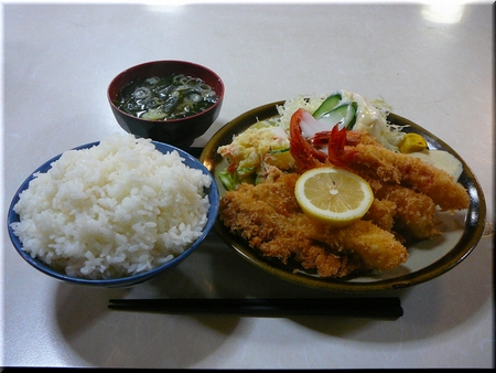ミックスフライ定食（ごはん・おかず大盛り）