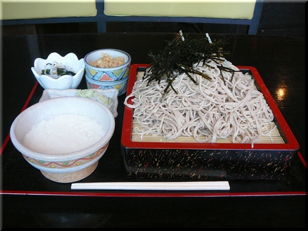 とろろざるそば（大盛り）
