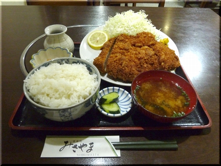メガジャンボカツ定食（大盛り）