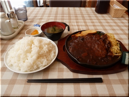メガハンバーグ定食（大盛り）