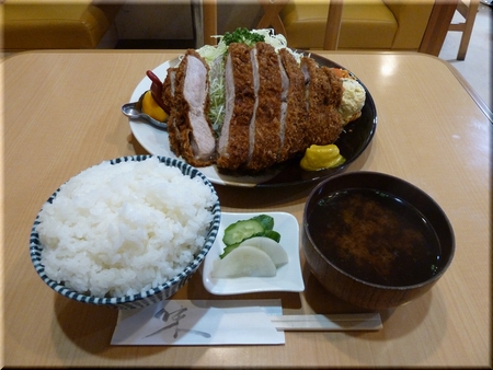 スーパージャンボワラジカツ定食（大盛り）