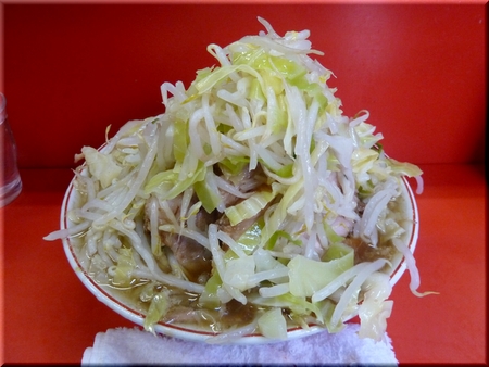 ぶた入り大ラーメン(野菜マシマシ) ぶた入り大ラーメン(野菜マシマシ)