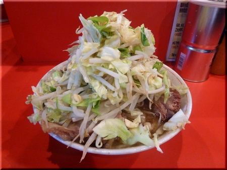 ブタ入り(野菜カラメ) ブタ入り(野菜カラメ)