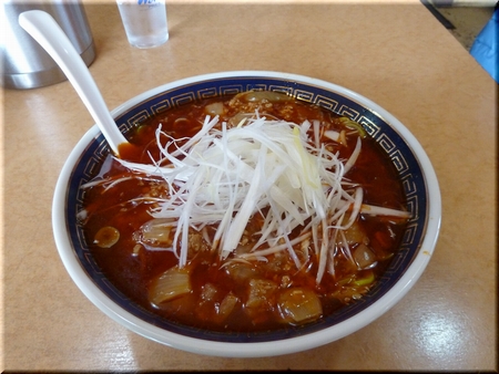 担々麺(中辛)
