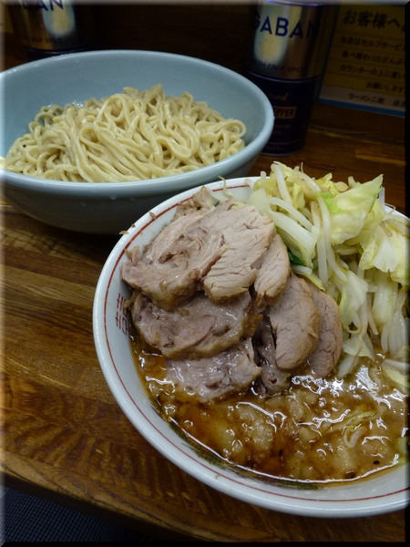 大つけ麺豚入り（麺増し・野菜多め)